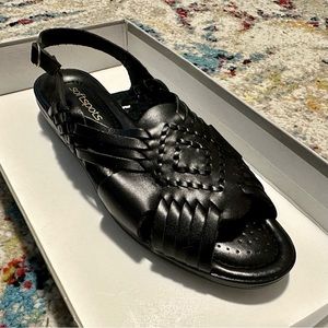 NIB Softspots TELA Black Leather Wedge Sandal size 9